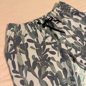 LULULEMON Jet Cropped Slim Cactus Pants Sz 4 - RARE